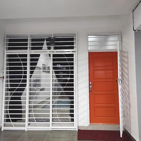 Bb D'Velodrom Homestay Dungun Kültér fotó